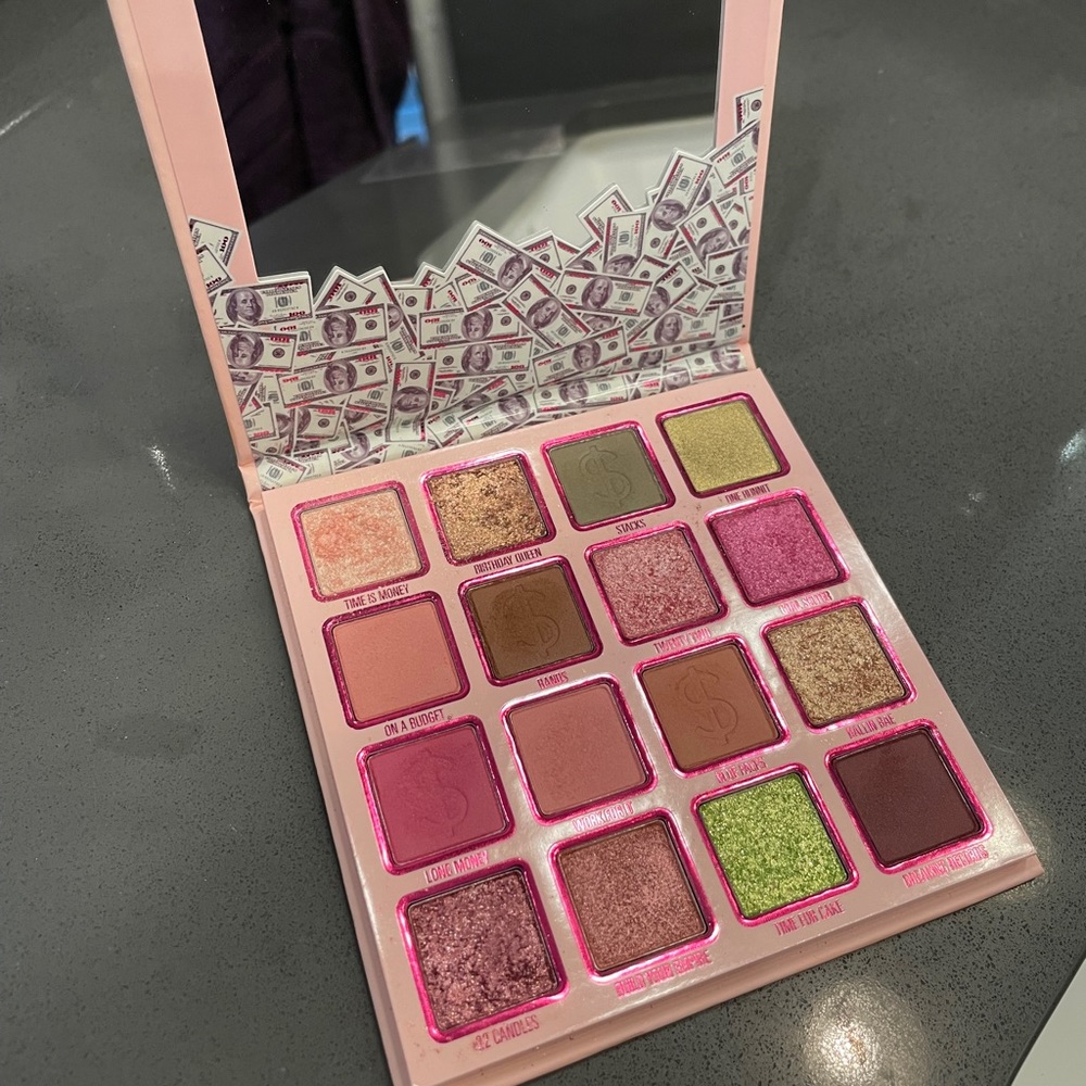 Authentic Kylie “You’re $o Money Baby” Shadows